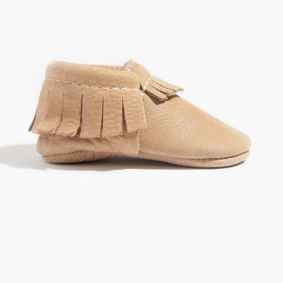 Freshly Picked Weathered Brown Moccasin Baby Shoe - Picture 2 of 7